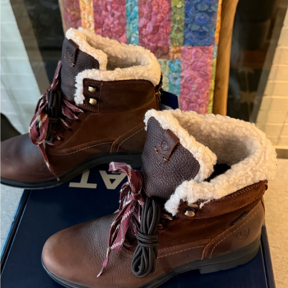 Ariat Women's Tan Winter Boots with Fur Lining - Picture 3 of 9